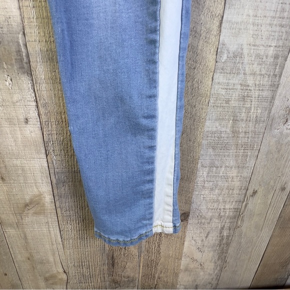 Shein SZ 30 Light-wash Denim White Stripe on the sides w/5 Pockets & Leg… - Picture 3 of 13